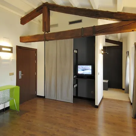 Cienbalcones فندق 3*