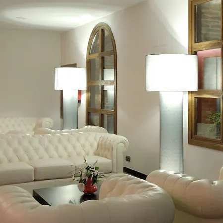 فندق Cienbalcones 3*