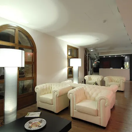 Cienbalcones فندق داروكا