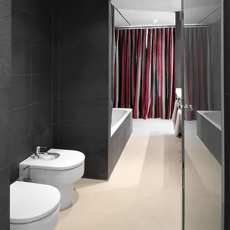 Cienbalcones فندق 3*