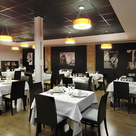 Cienbalcones Hotel