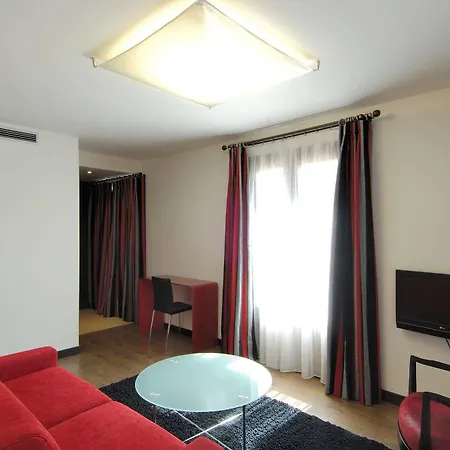 Hotel Cienbalcones