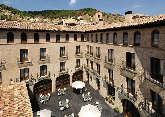 Hotel Cienbalcones 3*